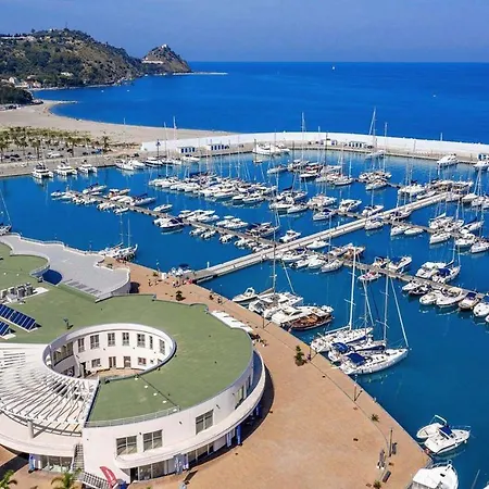 Besael Bed & Breakfast Capo dʼOrlando